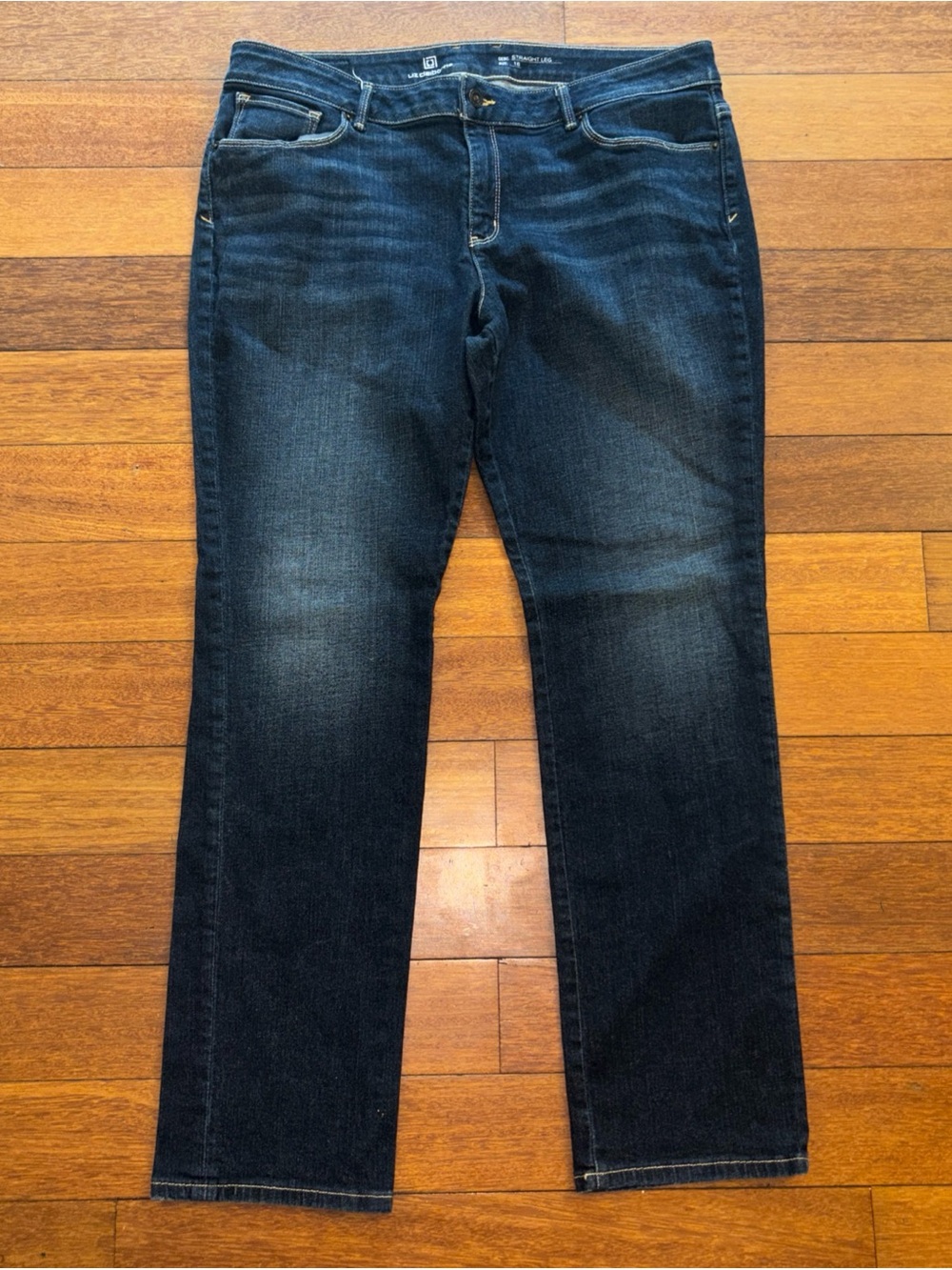 Levi’s Dark Wash Straight Leg Jeans